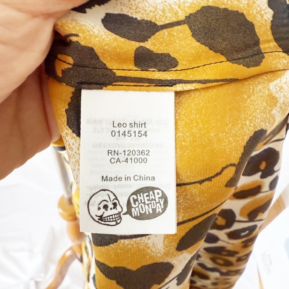 cheap monday leopard print blouse silky button-down medium - Picture 6 of 7